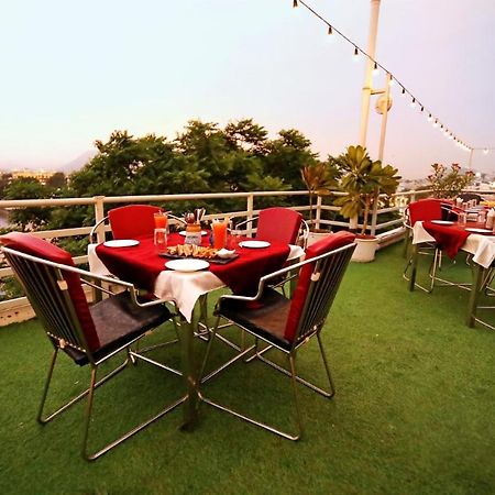 The Shaharkot By The Lake Hotel Udaipur Exterior photo