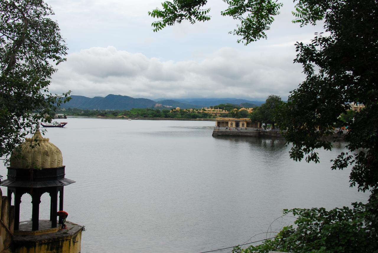 The Shaharkot By The Lake Hotel Udaipur Exterior photo