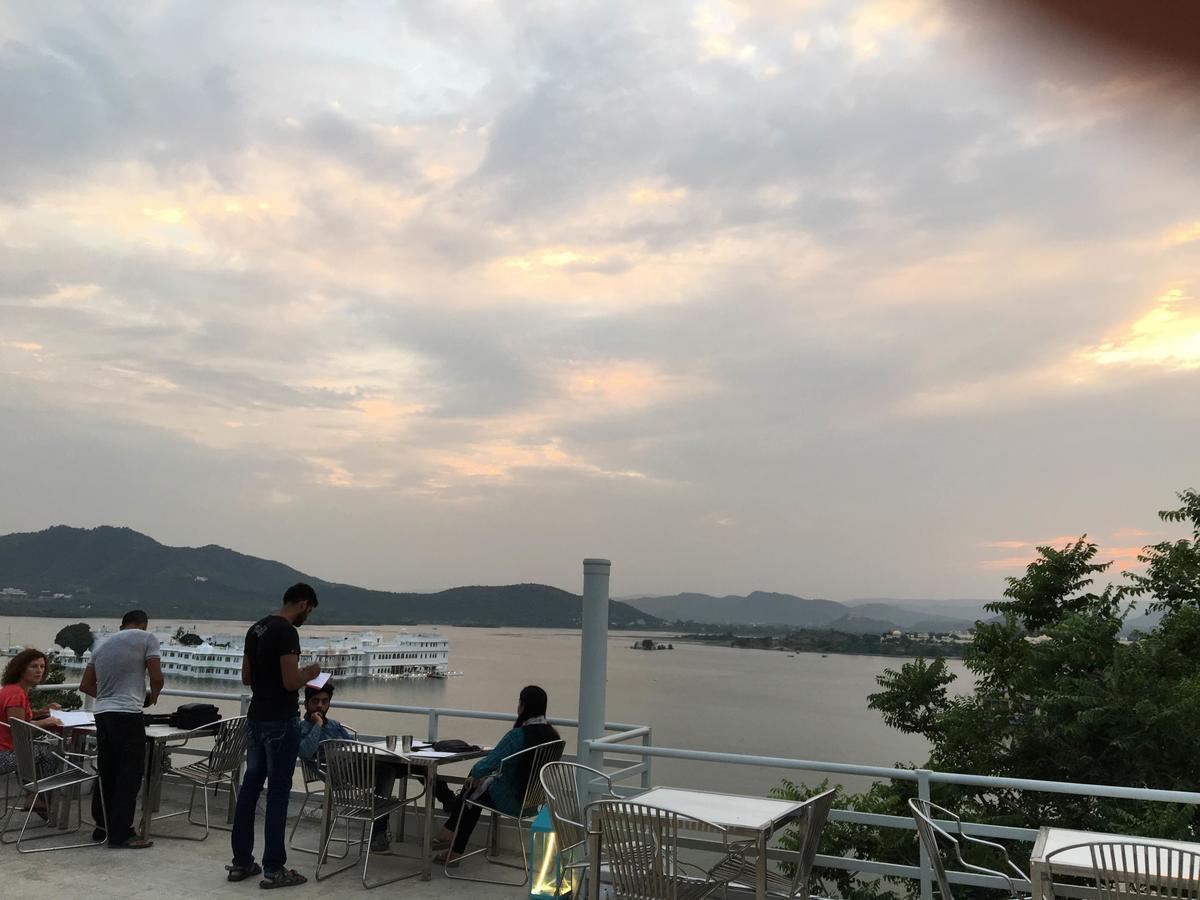 The Shaharkot By The Lake Hotel Udaipur Exterior photo