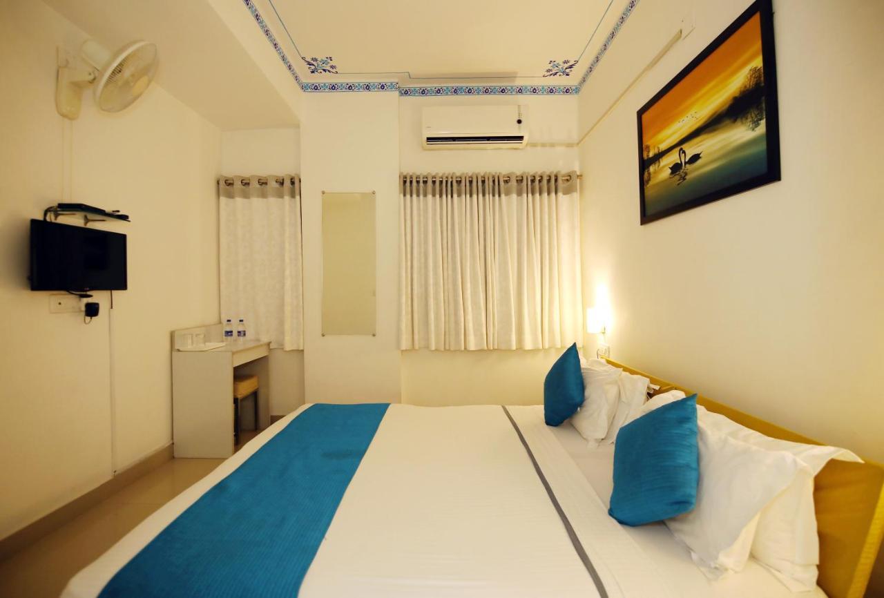 The Shaharkot By The Lake Hotel Udaipur Exterior photo